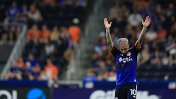 Luciano Acosta on track to match historic MLS record